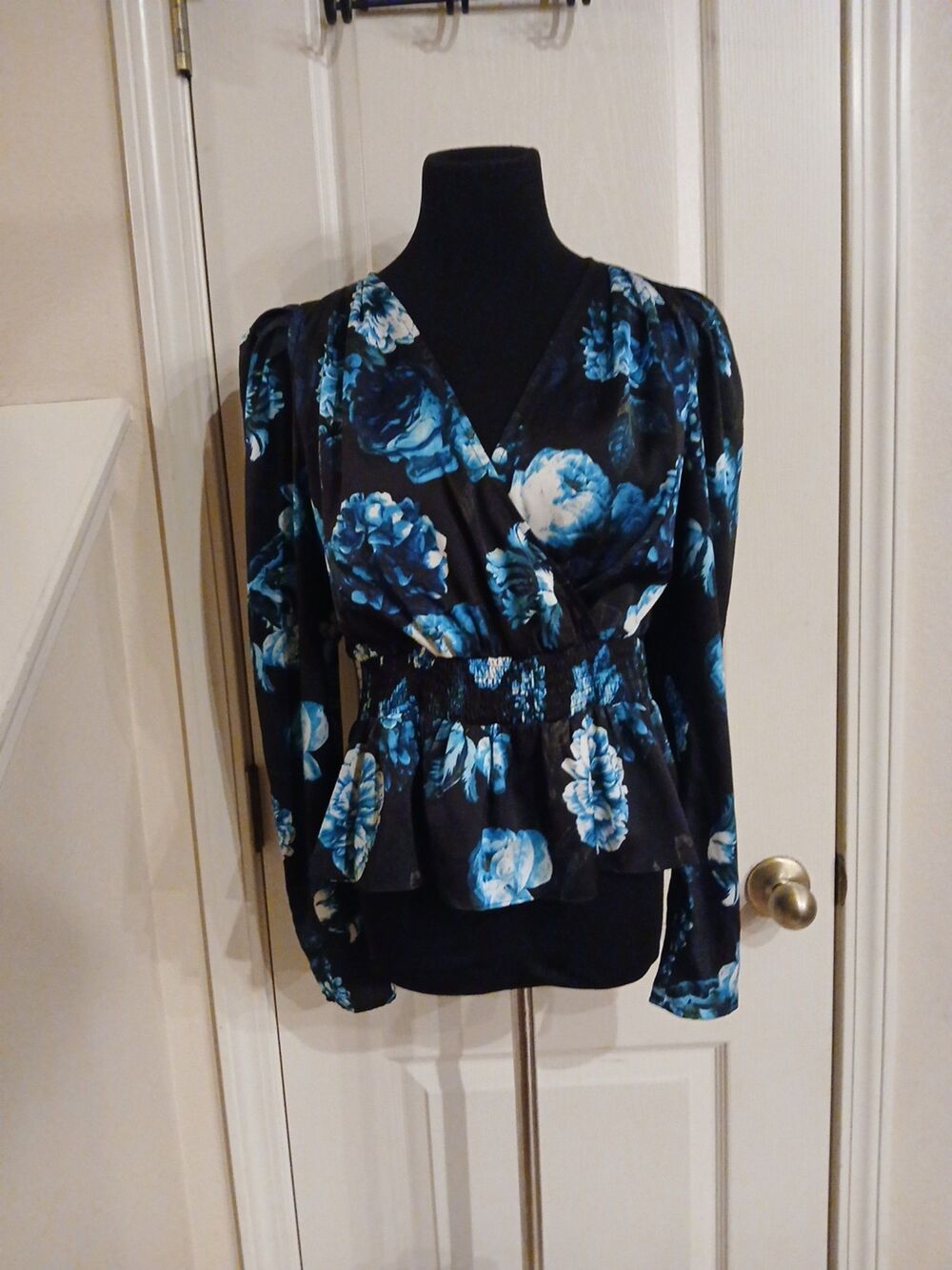 Romantic Black/blue Floral V-neck Peplum Blouse Smocked Waist Long Puff Sleeve S